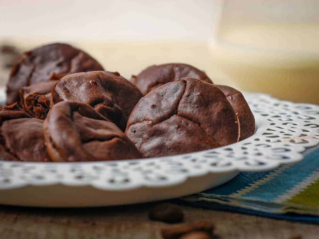 Crispy Chocolate Keto Cookies