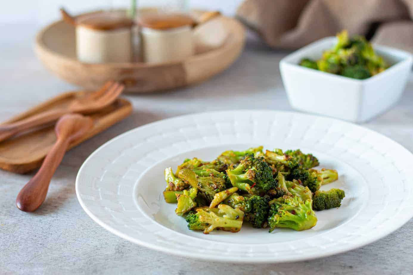 Low-Carb Spicy Roasted Broccoli